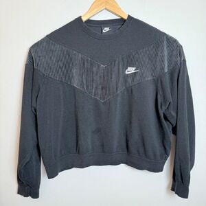 Nike Crewneck Sweatshirt XL Black Chevron Cord Panel Unisex Pullover DM1751-010